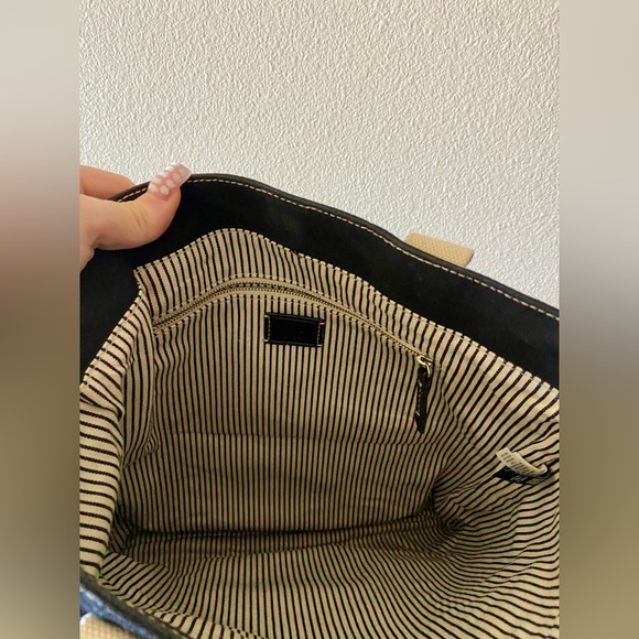 Gap Tote Bag - Picture 3 of 5